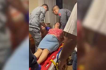 Cachorro pinscher morre e mulher fratura a coluna após ataque de pit bull no interior de SP