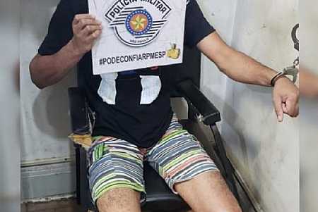 Padrasto é preso com foto no celular que mostra abuso sexual contra a enteada de 8 anos