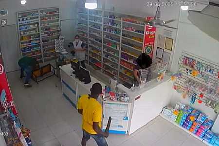 Haitiano é morto a tiros após agredir guarda a pauladas