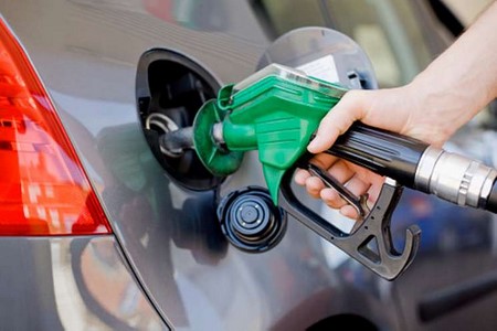 Petrobras anuncia alta da gasolina e do diesel em venda nas refinarias