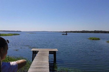 Homem cai de barco e desaparece no Rio Grande
