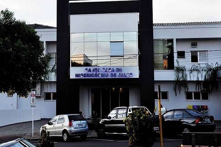 CONTINUA INTERNADO HOMEM ESFAQUEADO EM BAR APÓS DISCUSSÃO POR FUTEBOL