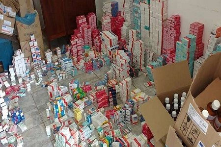 Remédios vencidos são encontrados em depósito de posto de saúde em Dolcinópolis