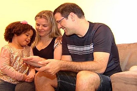Pais de Rio Preto, SP, falam sobre a emoção de adotar uma criança