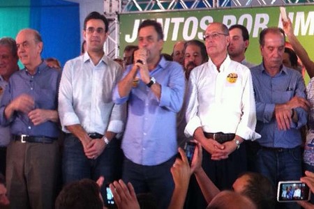 Aécio diz que ´na hora da razão´ estará no segundo turno
