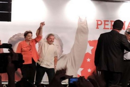 Dilma diz que ´perdoa´ xingamento para não guardar ´veneno do ódio´